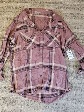 NWT - Charlotte Russe Button-down Flannel Longsleeve Shirt, Pink Plaid, Size M